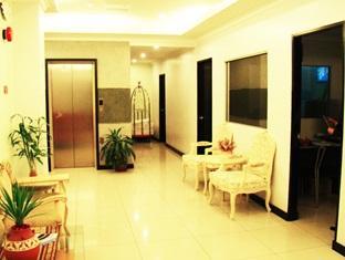 Adel Hotel Putatan Buitenkant foto